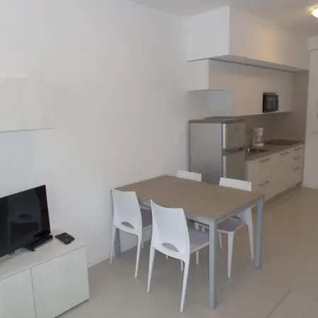 Apartment Cozy With Rooftop Pool Bibione