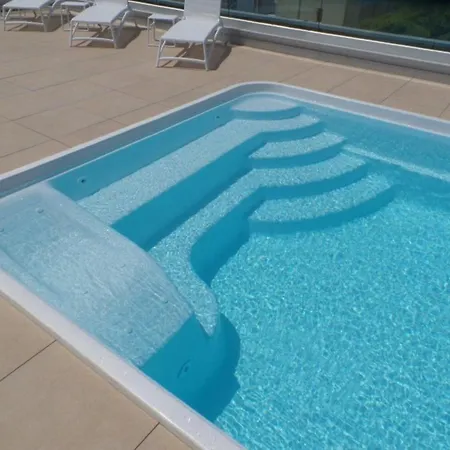 Apartment Cozy With Rooftop Pool *